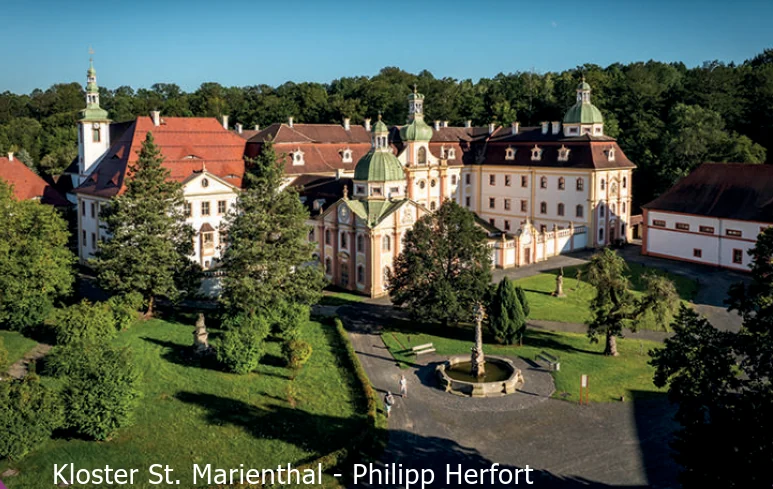 Kloster St. Marienthal mit Klosterhof und Garten